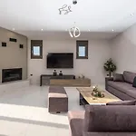 Sunday Villa